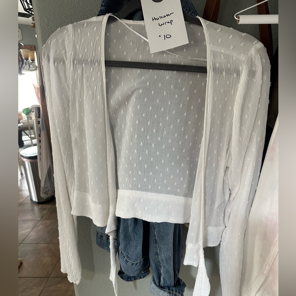 Hollister polka dot white wrap